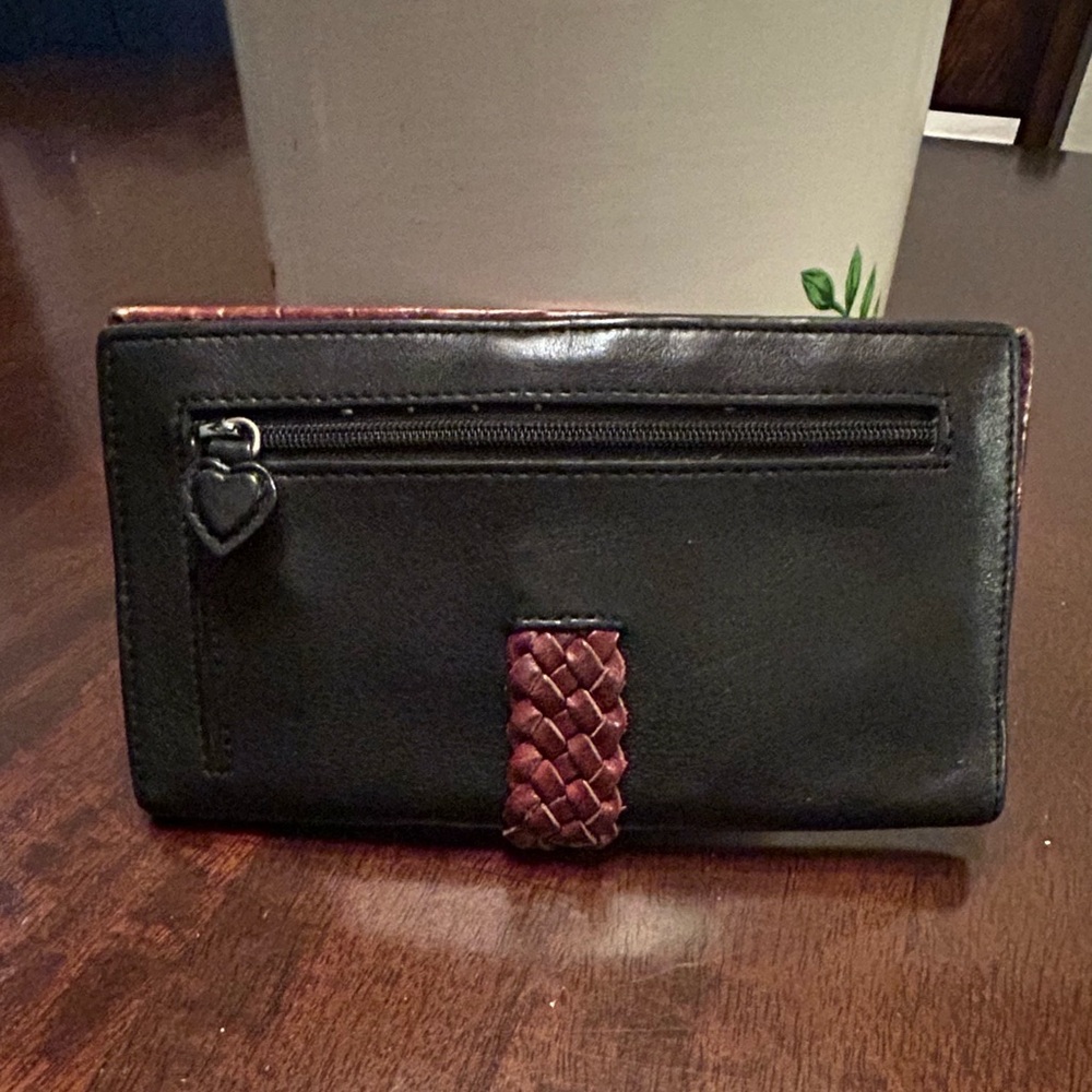 Brighton Wallet - Picture 2 of 4
